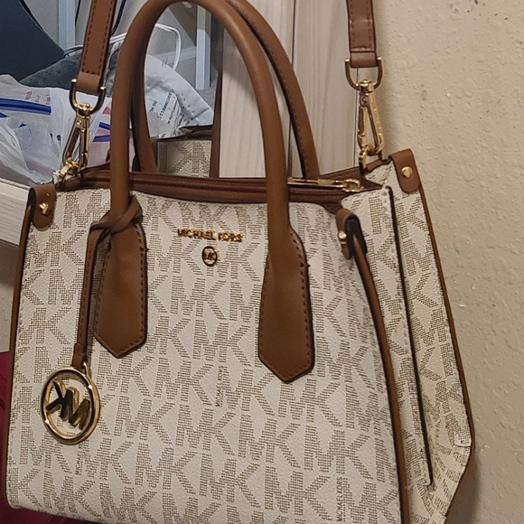 Michael Kors Brown and Cream Signature Satchel - Picture 5 of 15